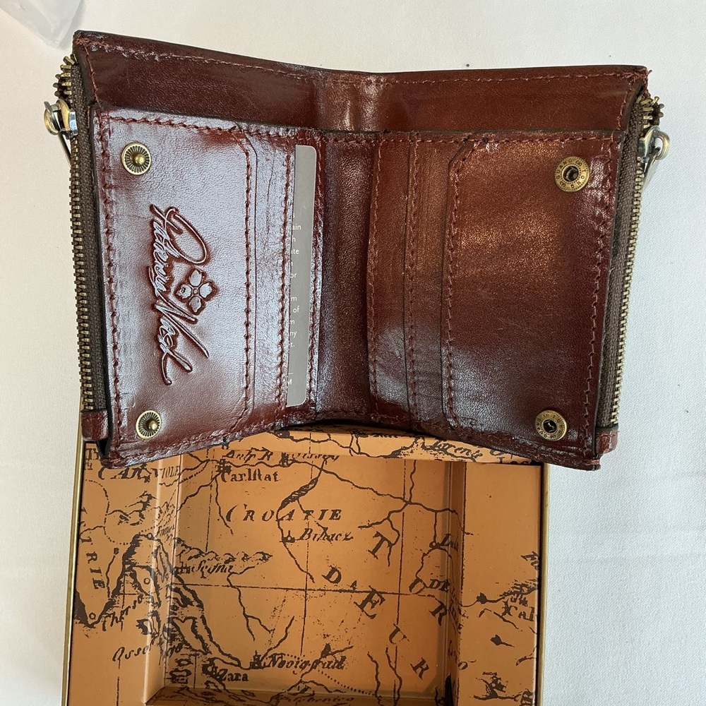 Patricia Nash Erica Wallet & Liscia Mirror, Hand Tooled Brown Leather - Picture 4 of 9